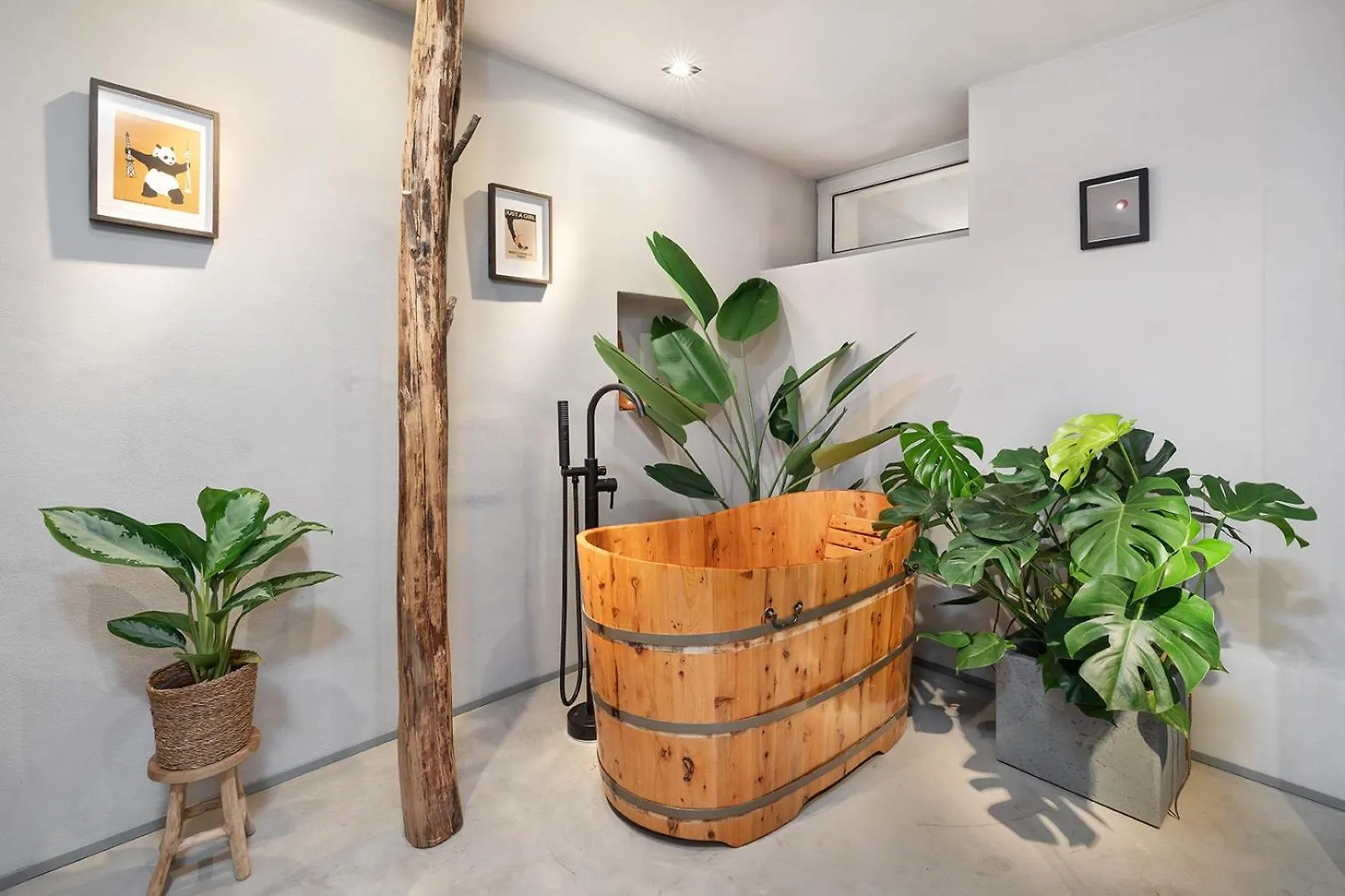 Stylish Apartment With Home Cinema, 2-Min Tram Berlin Tyskland