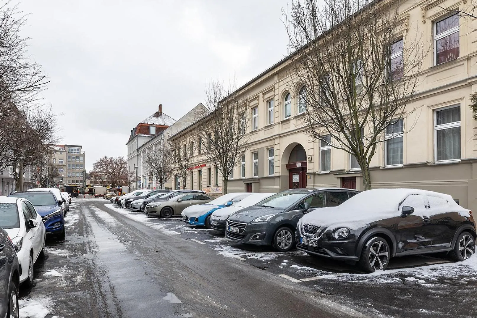 Stylish Apartment With Home Cinema, 2-Min Tram Berlin