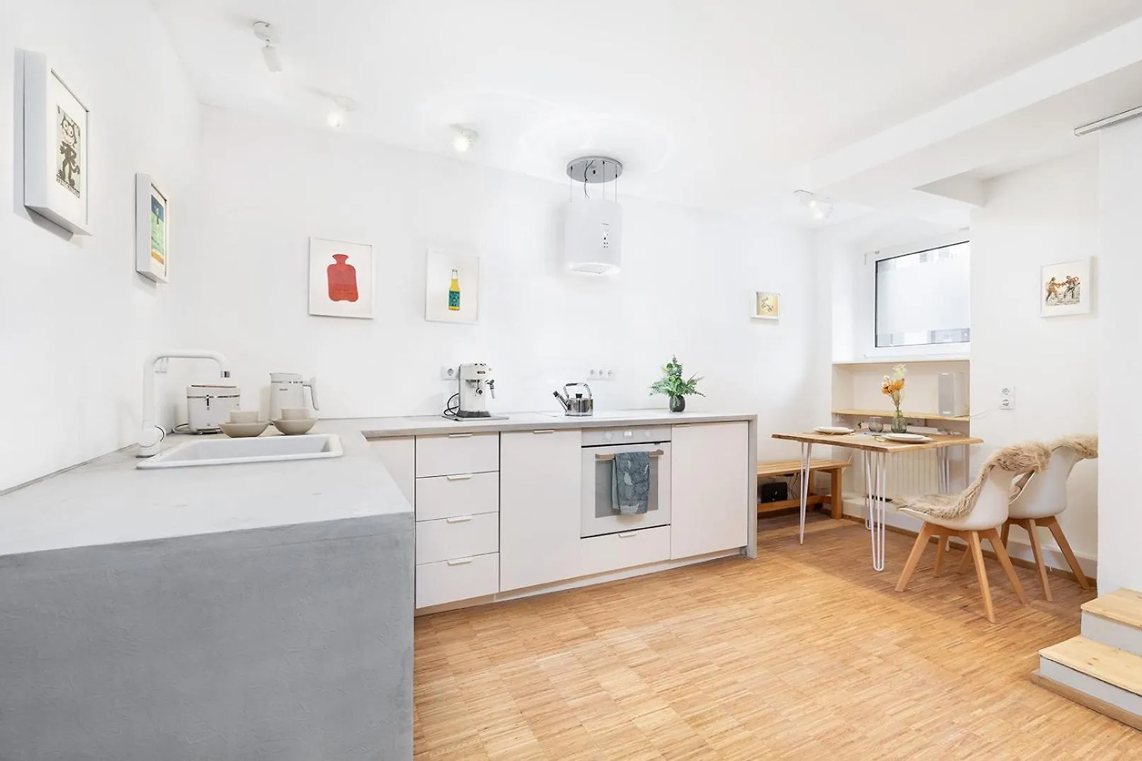 Stylish Apartment With Home Cinema, 2-Min Tram Berlín